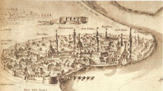 ВДОЛЬ КРЕПОСТНЫХ СТЕН ПЕШТА