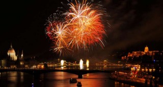 Праздничный круиз по Дунаю в День святого Иштвана